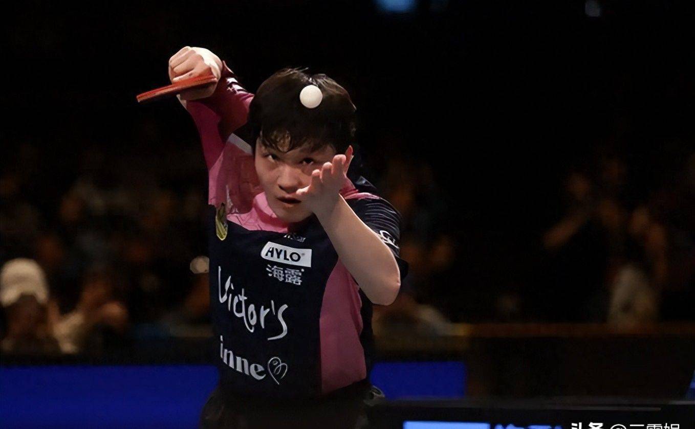 争议！樊振东欧冠决赛输大勒布伦，大V暗讽：还好我们有梁靖崑